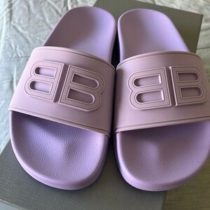 Balenciaga slides women’s